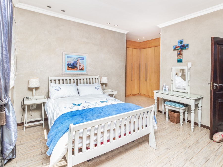 3 Bedroom Property for Sale in Birdwood Estate North West